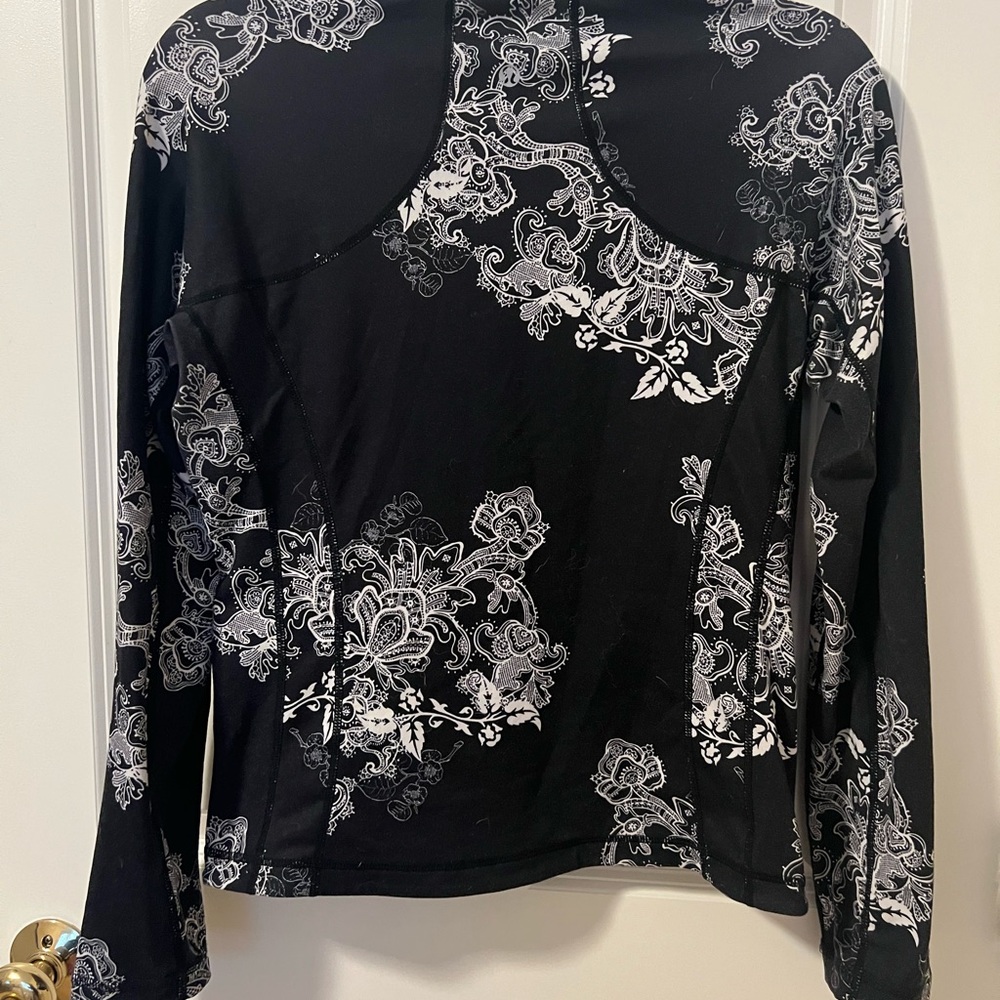 Lululemon jacket - Picture 3 of 3